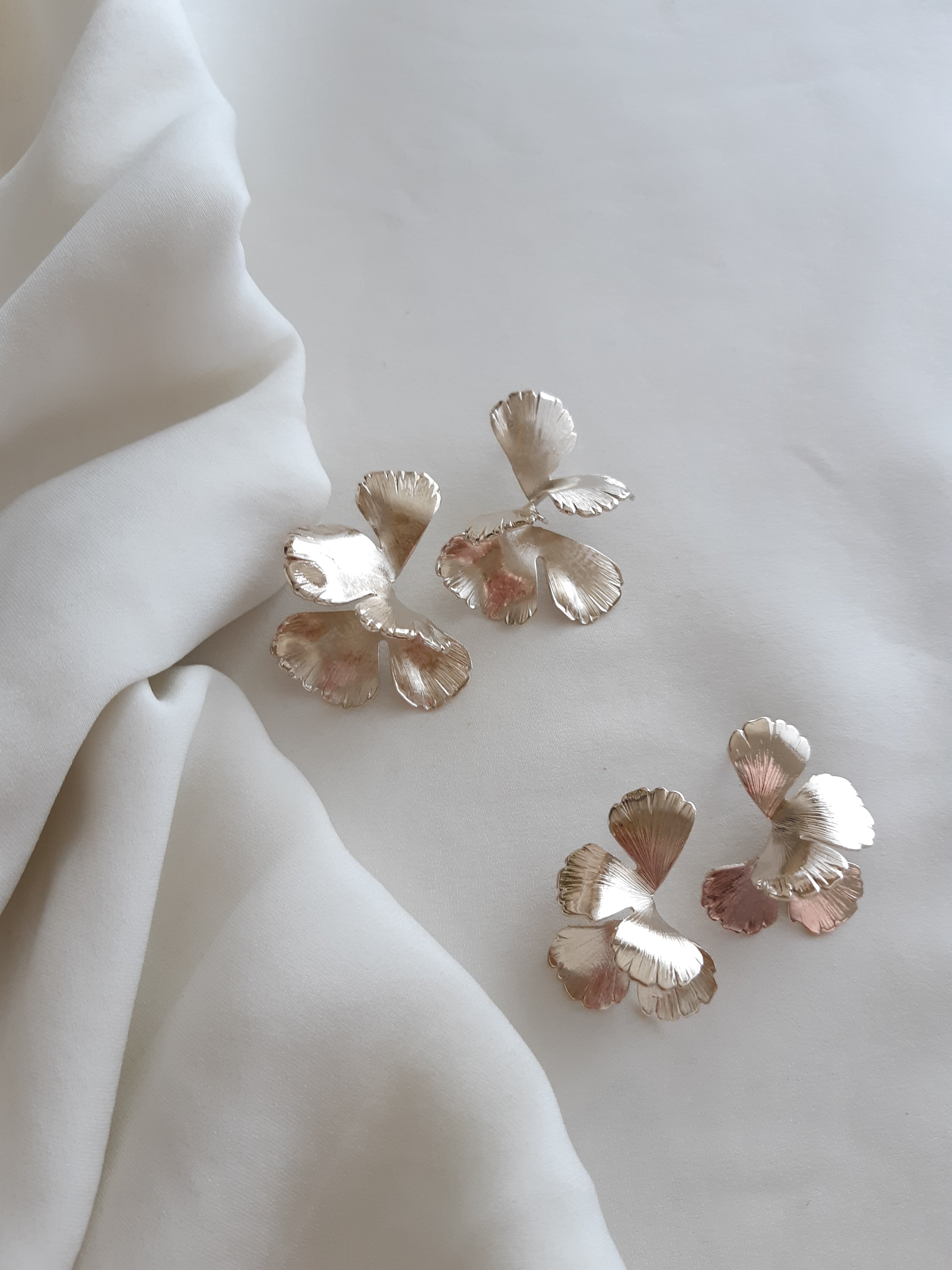 Champagne gold jewellery store