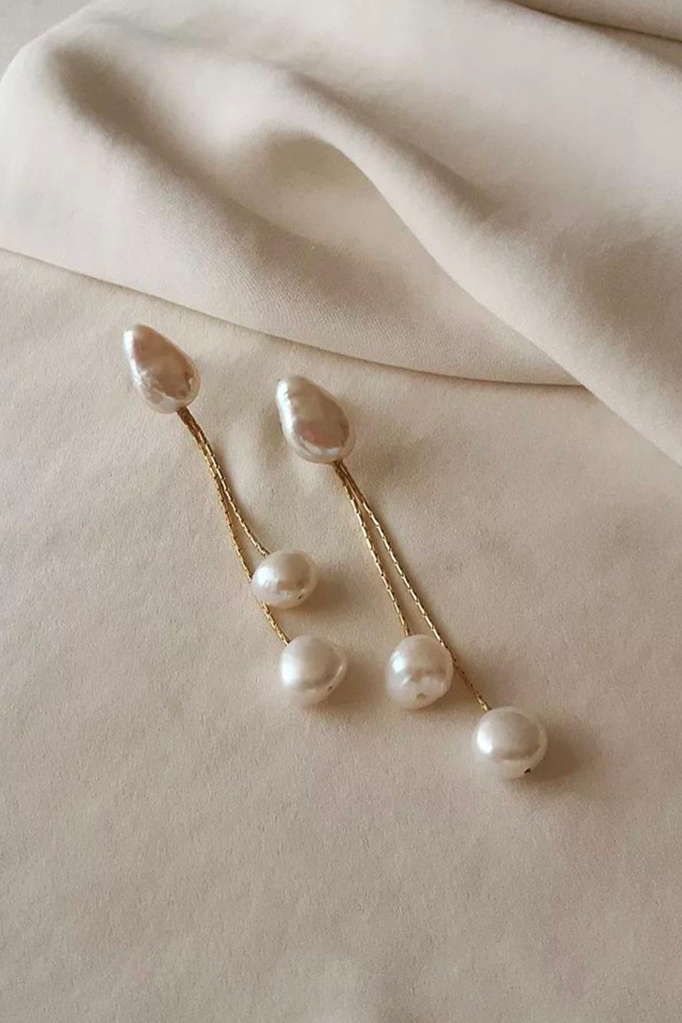 bijoux mariage boucles d'oreilles perles blanche moderne minimaliste